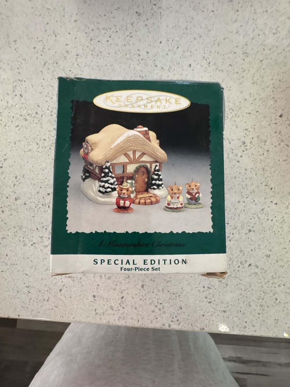 1995 Hallmark Keepsake Ornament A Moustershire Christmas Special Edition Four-Pi